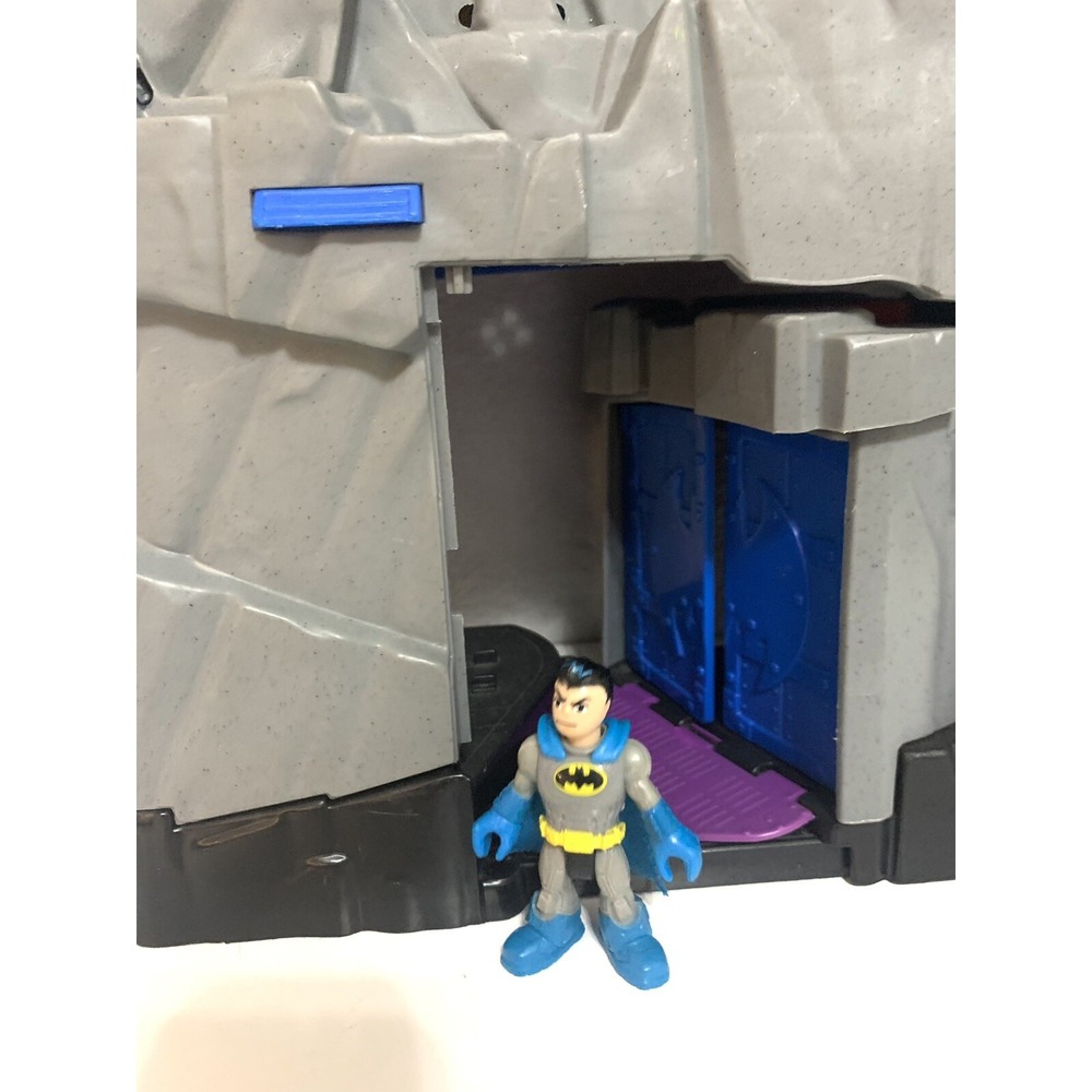 Imaginext Light Up Bat Cave DC Batman Playset Comic Fisher-Price - Picture 2 of 8